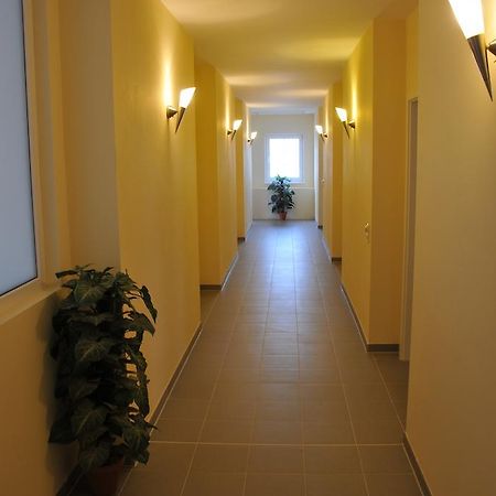 שוורין Hotel Pension Schwerin-Haus Schreiber מראה חיצוני תמונה