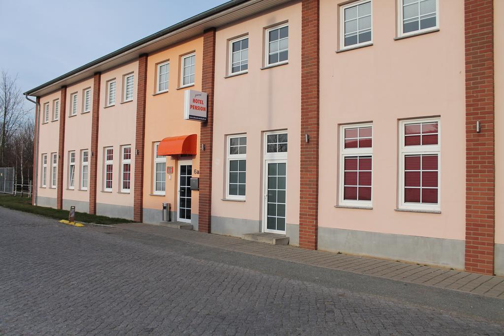 שוורין Hotel Pension Schwerin-Haus Schreiber מראה חיצוני תמונה
